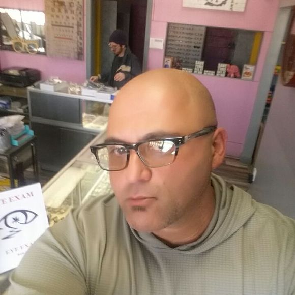 Meet your Posher, Alec - Picture 1 of 1